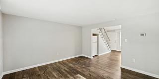 The Townhomes at River's Gate Gallery 14
