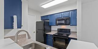 6901 VICTORIA Drive Gallery 10