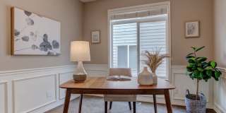 Sought after Remington 4bed 2.5bath with Lots of Yard Space! Gallery 9