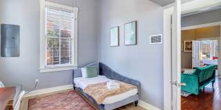 201 E Duffy St Gallery 15