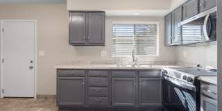 2 Bedroom 1 Bathroom -ALL Brand New Appliances! Gallery 9