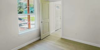 Stylish 3-Bed Duplex with Open Layout & Fenced Backyard Gallery 11