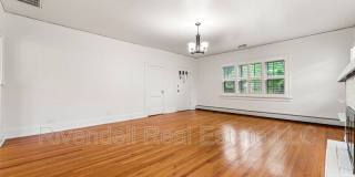 911 Cook St Gallery 11