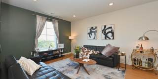 **THIS IS THE ONE IN EAST NASHVILLE** Gallery 13