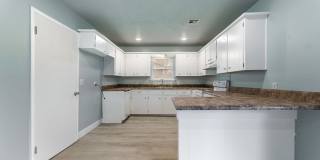 Great Location near Walmart Campus Gallery 8