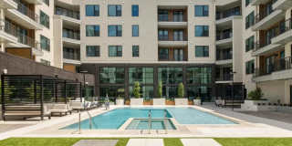 2710 W Anderson Ln Gallery 1