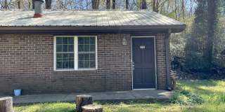 2 bedroom 1 bath duplex is located off Whitehead Rd! Gallery 3
