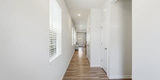 Luxury End-Unit Townhome in Desirable Chateau Community Gallery 7