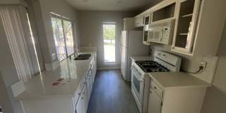 Spacious 2 Bed / 1 Bath Upstairs Condo in San Carlos – Utilities Included! Spacious 2 Bed / 1 Bath Upstairs Condo in San Carlos – Utilities Included! Gallery 8