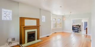 Amazing Highlands location with huge walkability! Gallery 5