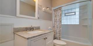 5 Bedroom, 2 Bath Ranch Home in Oakwood! Gallery 19