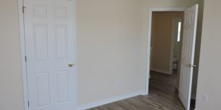 Centrally located with easy access to bases & shopping! Gallery 17