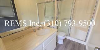 Large 4 Bedroom Single-Family Home with Pool & 2-Car Garage Gallery 24