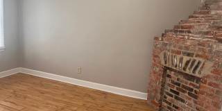 MOVE IN SPECIAL $250.00 OFF 1st Month's Rent- 2 bedroom, 1.5 bath apartment with W/D unit and shared fenced in yard! Gallery 21