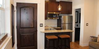 Furnished Studio Near Old Mill - Utilities Included Gallery 1
