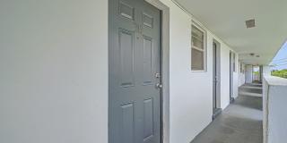 Lakeshore Presidential Apartments Gallery 21