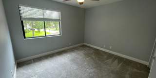 3 Bedroom 2.5 Bathroom Townhome located in Pelican Bay Gallery 49