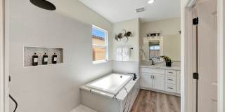 131 N Un St Gallery 28