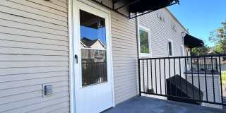 BRIGHT, CLEAN w/SECURED ENTRY! CONDO IN DOWNTOWN GRESHAM! Gallery 13