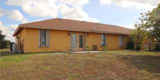 320 Harry Avenue S Gallery 30