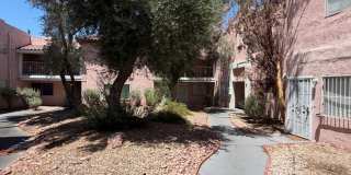 AMERICANA Property Mgmt - Remodeled 2 Beds Townhouse near Downtown South Gallery 1