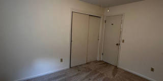 Available from May 15th.  2 Bedroom home with garage. Great Area and Location! Gallery 28