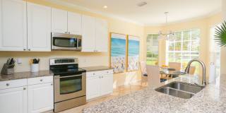 2/2 BEAUTIFUL COACH HOME ** SPANISH WELLS GOLF AND COUNTRY CLUB COMMUNITY  ** COMMUNITY POOLS ** Gallery 13