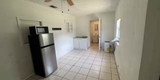 148 Deacon Jones Blvd - Studio Gallery 1