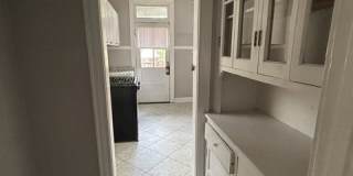 6041 Waterman Boulevard Gallery 13