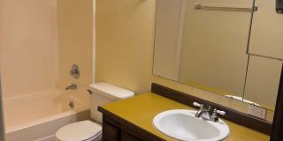 1 Bedroom Condo close to Washington Square with seasonal outdoor pool and move in special! Gallery 8