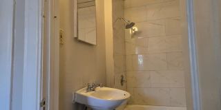 1 Bed 1 Bath Apartment Cap Hill Gallery 3