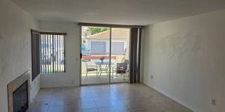 Vibrant 2 bedroom/2 bath condo in a great community with quick access to main commuter arteries Gallery 8