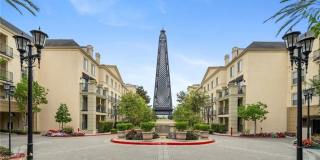 2441 Watermarke Place Gallery 18