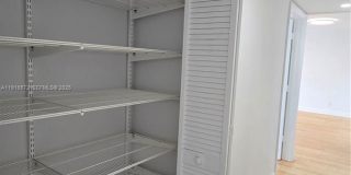 5600 Collins Avenue Gallery 22
