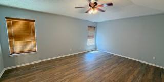 Charming 3 Bedroom, 2 Bathroom Home with Upgrades Throughout! Gallery 12
