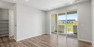 Updated 2 Bed / 2 Bath Corner Condo in Parker – Ground Level Convenience! Gallery 18