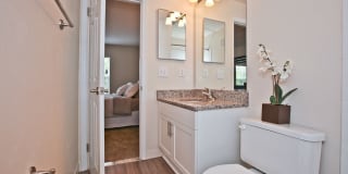 Saratoga Square Gallery 10