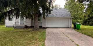Charming 3-Bedroom Property in Prime Location Gallery 1