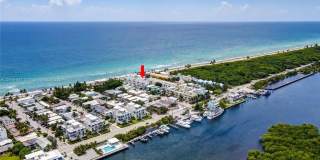 309 Oak St Gallery 67