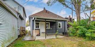 512 Troy St. Gallery 25