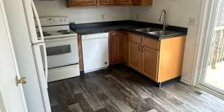 Townhouse for rent- 163 E Village Road Elkton MD Gallery 1