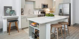 Vine North Hills Gallery 22