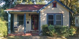Charming 2/1 House in Hyde Park- Available for August! Gallery 1