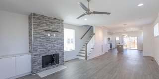 3 Beds 2.5 Baths Single-Family Urban Home Gallery 7