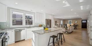 901 LAWRENCE Street NE Gallery 3