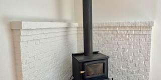 Winslow mid-century rambler....refreshed and ready to call home Gallery 8