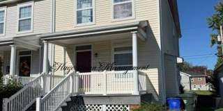 Gateway Crossing End Unit Town Home Gallery 1