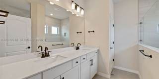 4470 Waterside Dr Gallery 17