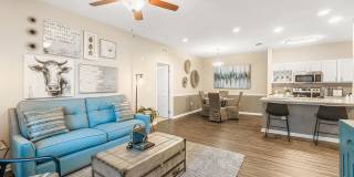 Oaks at Normandy Apartments Gallery 9