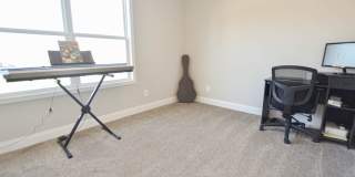 Pet Friendly Three Bedroom! Gallery 15